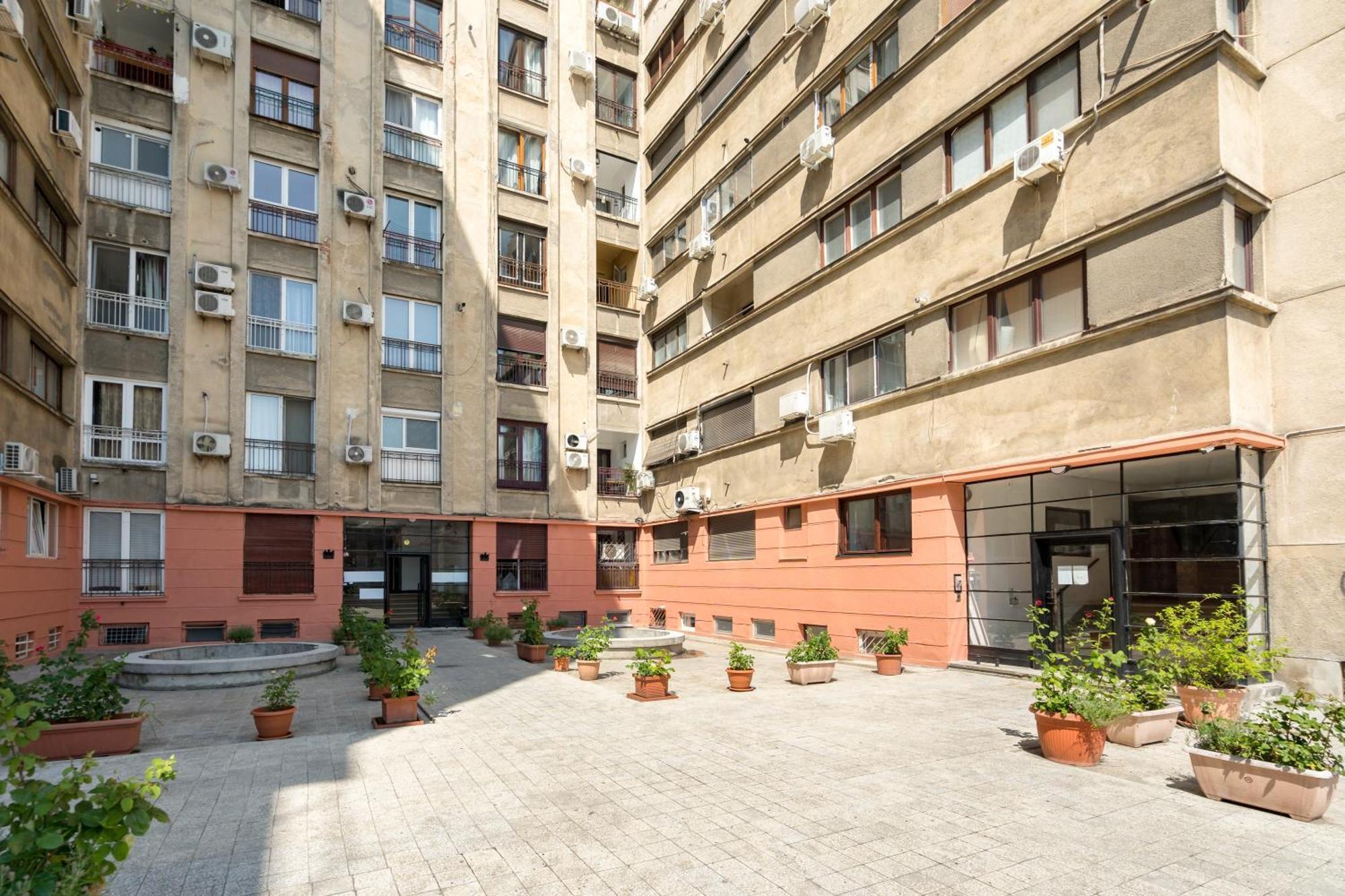 Apartament Steps2 Old Town & Metro - The Adventure Bukareszt Zewnętrze zdjęcie